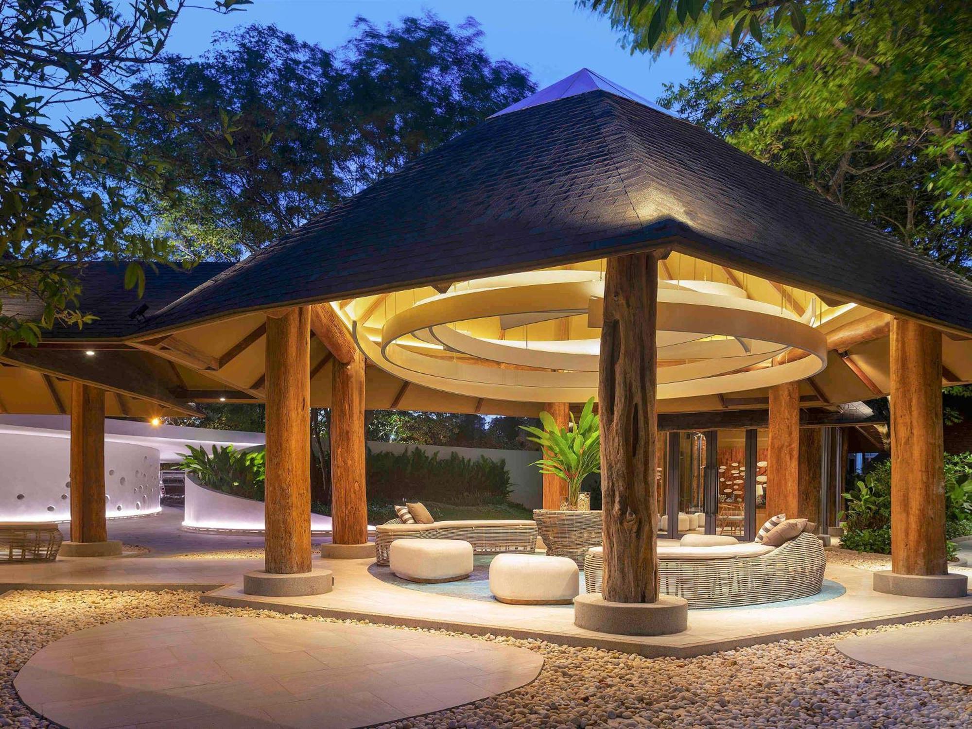 Mercure Rayong Lomtalay Villas & Resort Mae Phim Exterior photo